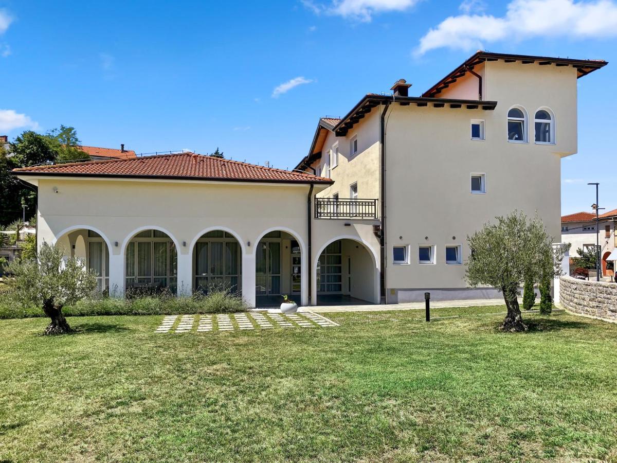 Toscanina Garni Hotel Dobrovo Exterior photo